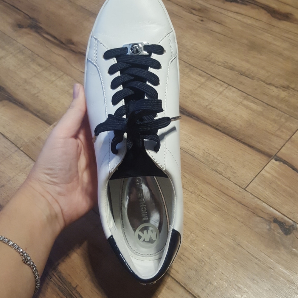 Shoes - Picture 3 of 3